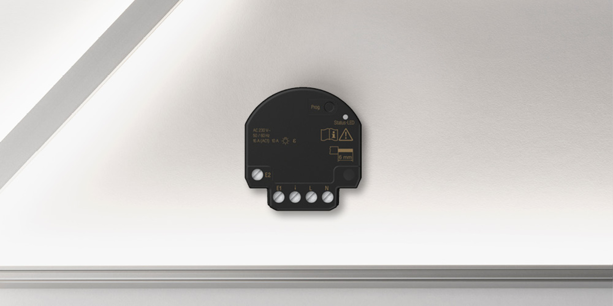 JUNG HOME Jalousieaktor Mini bei e-Nako GmbH in Forstern