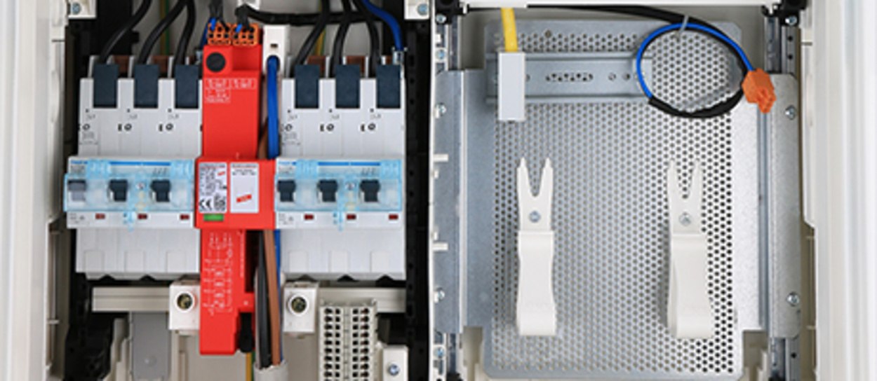 Hausanschluss, Zähler und Unterverteiler bei e-Nako GmbH in Forstern