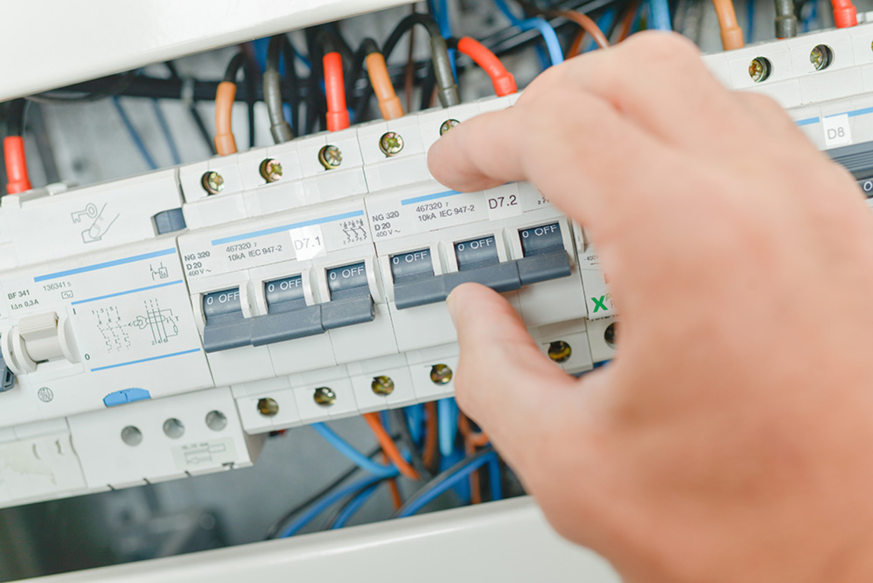 Elektro­installation bei e-Nako GmbH in Forstern